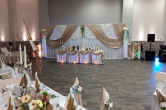 Elegante Hochzeit in Gold- Weiß Farben